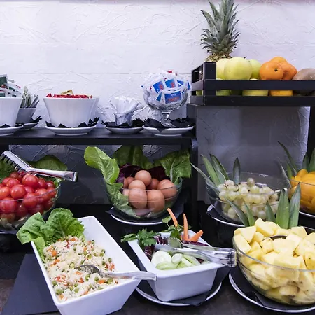 Garner Aurelia By Ihg 4*