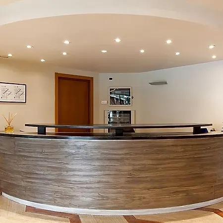 Garner Aurelia By Ihg 4*