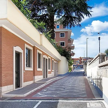Garner Aurelia By Ihg 4*
