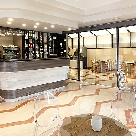 Garner Aurelia By Ihg 호텔 4*