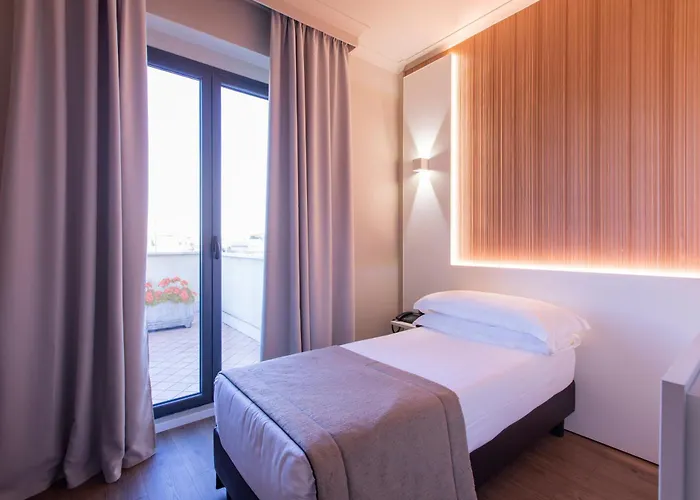 Отель Garner Aurelia By Ihg