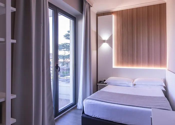 Hotel Garner Aurelia By Ihg 4*