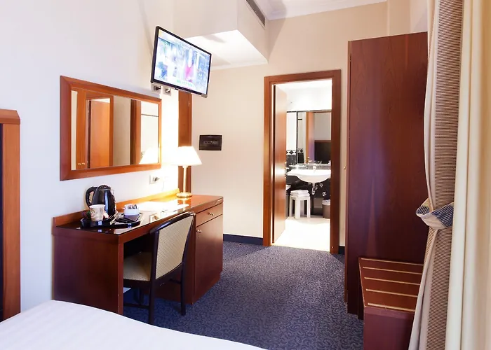 Garner Aurelia By Ihg Отель