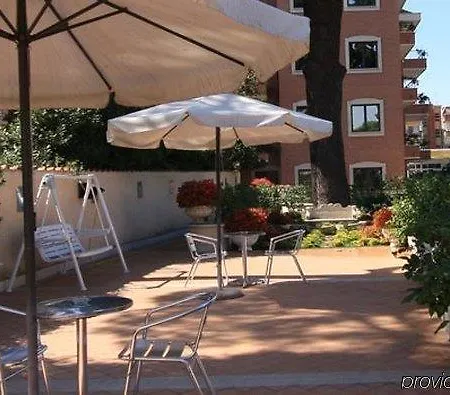 Garner Hotel Rome Aurelia By Ihg Рим