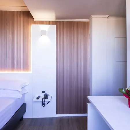 Отель Garner Hotel Rome Aurelia By Ihg Рим