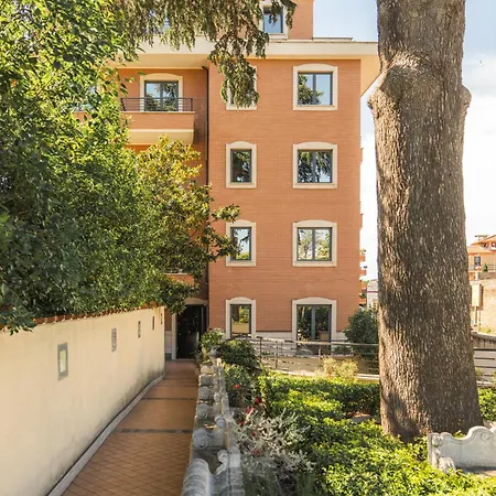 Garner Hotel Rome Aurelia By Ihg 4*