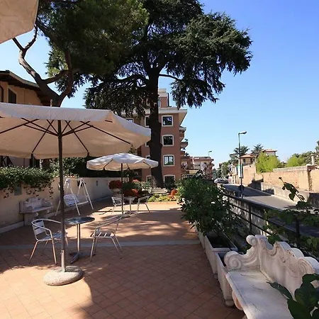 Отель Garner Hotel Rome Aurelia By Ihg