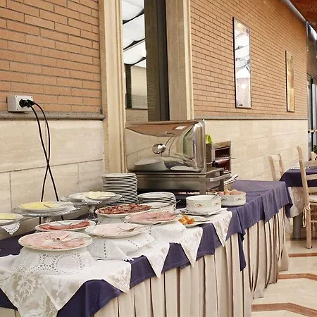 Отель Garner Hotel Rome Aurelia By Ihg 4*
