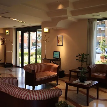 Garner Hotel Rome Aurelia By Ihg Отель 4*