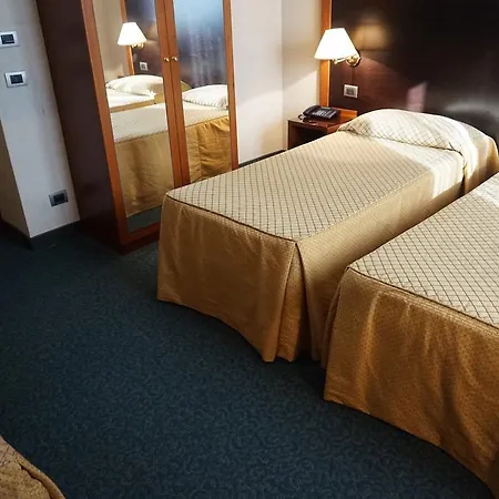 Garner Hotel Rome Aurelia By Ihg Отель 4*