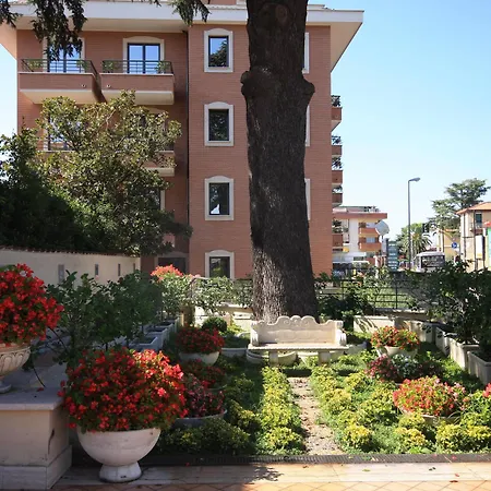 Garner Hotel Rome Aurelia By Ihg 4*