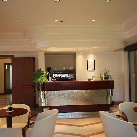 Garner Hotel Rome Aurelia By Ihg 4*